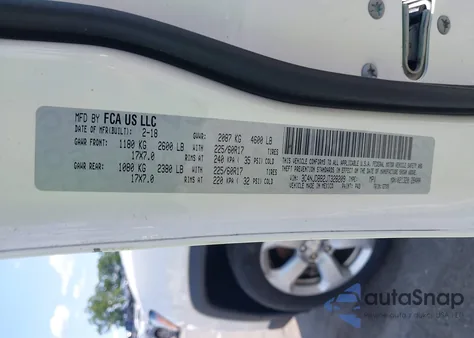 2018 Jeep Compass Latitude из США, поврежденный, VIN 3C4NJDBB2JT328209